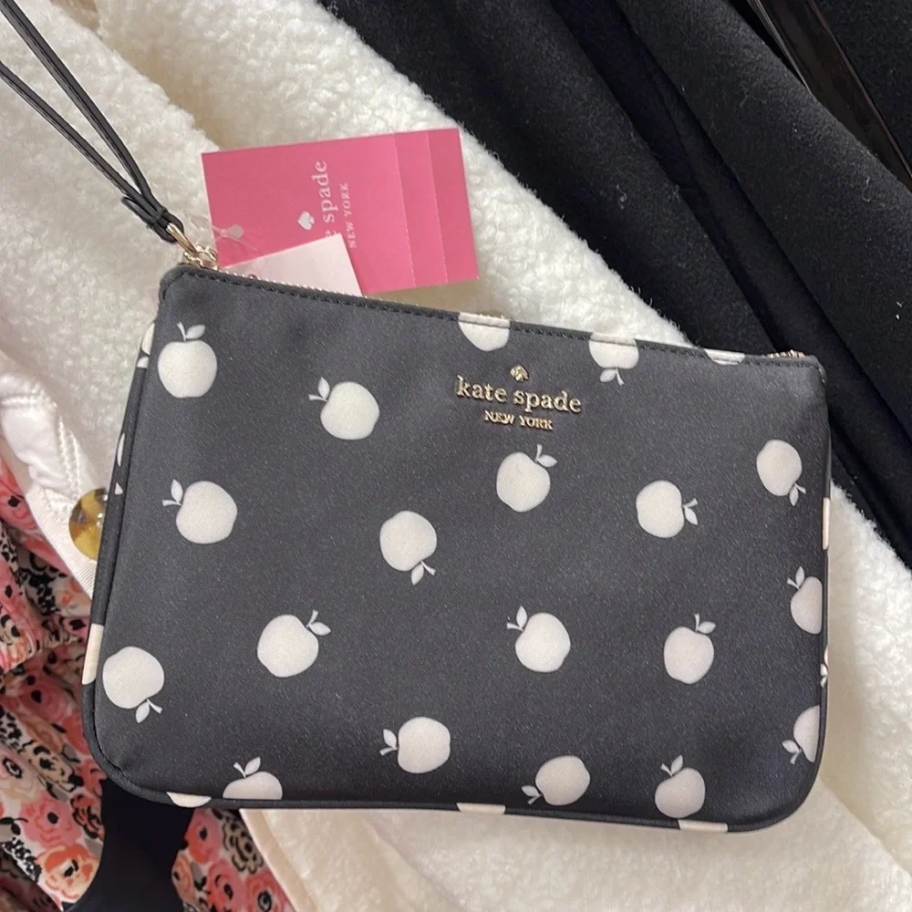 Kate Spade Chelsea Medium Wristlet Pouch
Black Multi - Picture 4 of 16